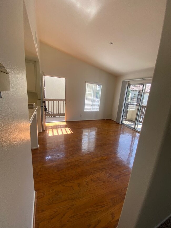 Building Photo - 1 Bedroom 1 Bathroom Available! Unit 2505 Rental