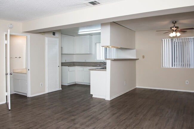 Photo - 1351 Elm Ave