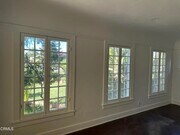 Photo - 2122 Navarro Ave
