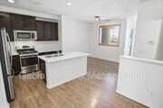 Photo - 14854 Nordhoff St