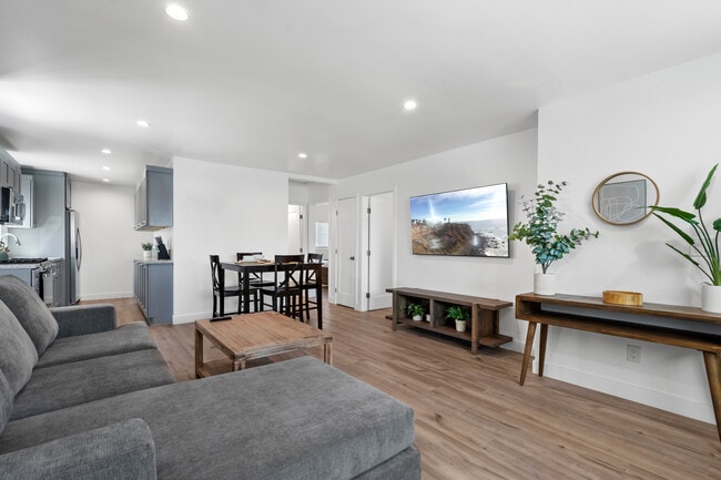 Photo - 15227 Freeman Ave
