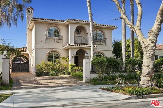 Photo - 349 S La Peer Dr House