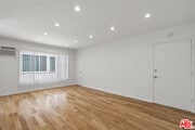 Photo - 923 N San Vicente Blvd Unit 7