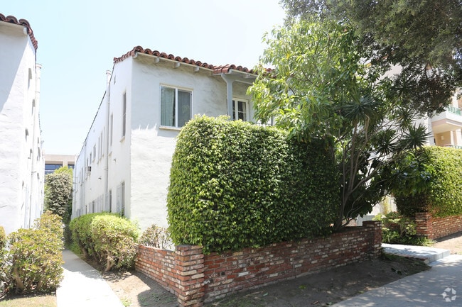 Photo - 232 N Clark Dr