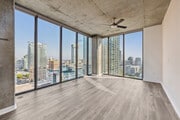 B3 Floorplan - Josephine DTLA