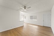 Photo - 1339 W 109th St Townhome