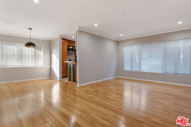 Photo - 1333 S Ogden Dr Apartment Unit 2