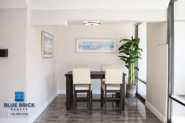 Photo - 12325 Chandler Blvd Unit 309