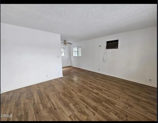 Building Photo - 12246 Oxnard St