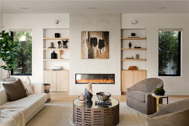 Photo - 12213 Allin St