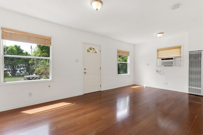 Photo - 2675 Rich St Unit 2675 Rich St.
