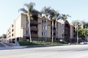 Photo - Encino Palms Apartments