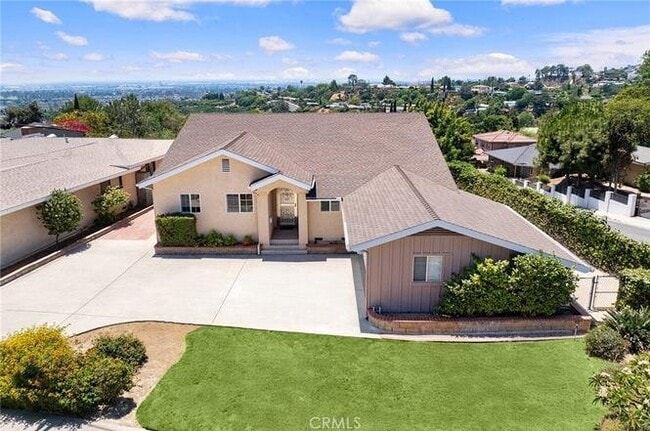 Photo - 1003 Langley Way