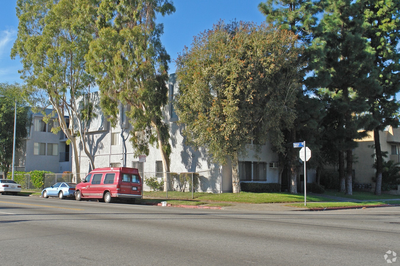 1555 S St Andrews - 1555 S St Andrews