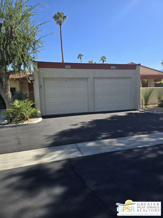 Photo - 1249 S La Verne Way
