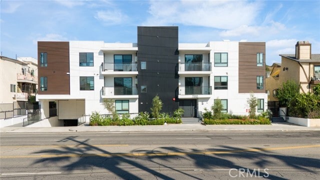 Photo - 7510 Sepulveda Blvd