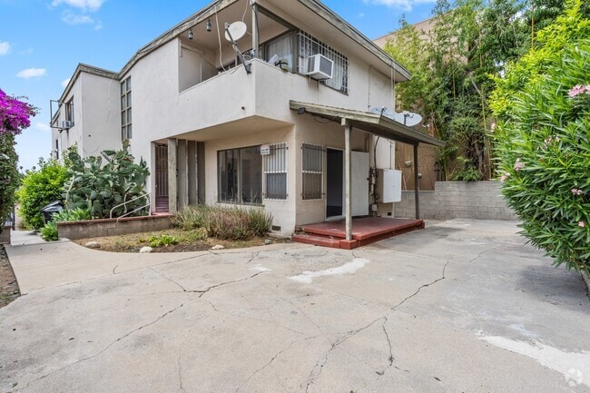 Building Photo - 1142 S Serrano Ave Unit 1144 Rental