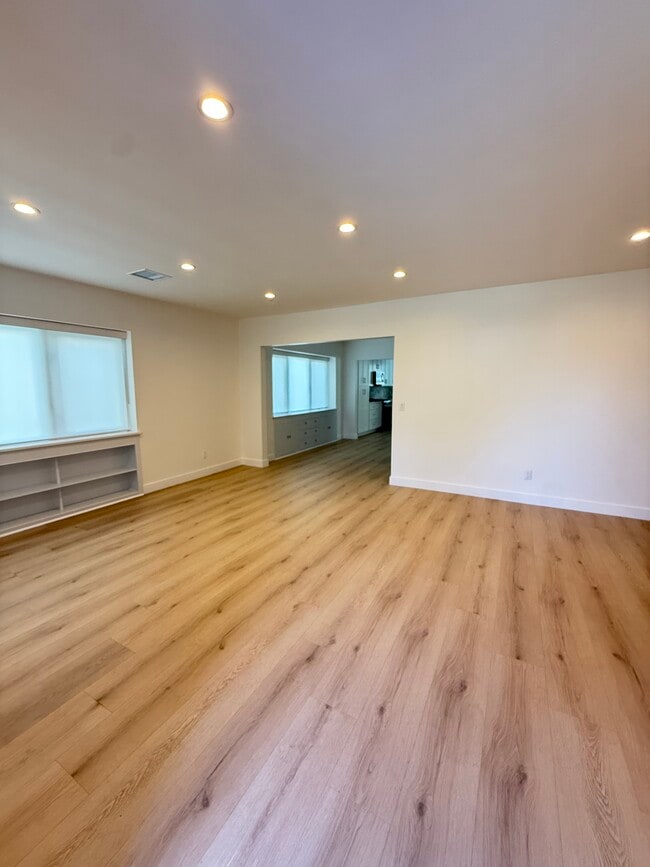 Photo - 3702 Somerset Dr