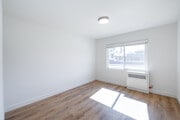 2BR, 2BA - 970SF - Bedroom - 1625 Laurel