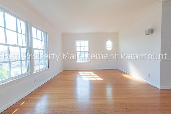 Photo - 5823 Saturn St Unit 5823 W Saturn St