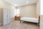 Photo - 1236 W 37th St Apartments