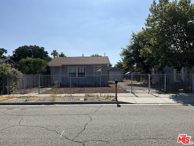 Photo - 214 S Ramona St House