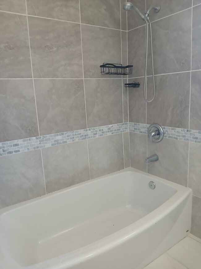 Building Photo - 10785 Pomelo Dr