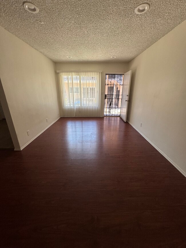 Photo - 10630 S Crenshaw Blvd Unit #3 Lewis Apartment