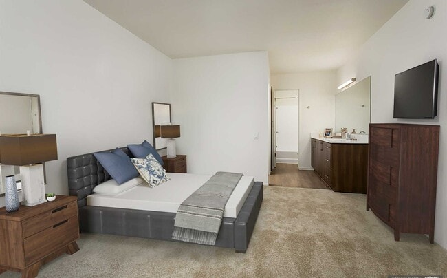 Premium Apartment Bedroom - eaves Seal Beach