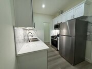 Photo - 208 N La Peer Dr Unit 1