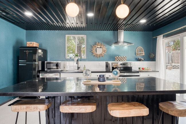 Photo - 61589 El Reposo St