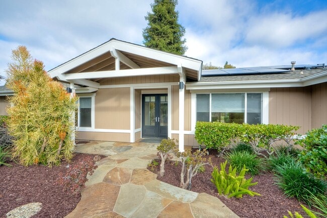 Building Photo - 1326 Berryman Canyon