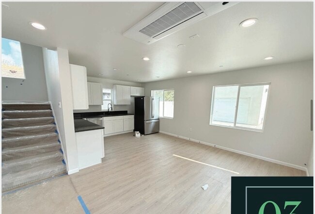 Photo - 1024 N Pioneer Ave Unit #2