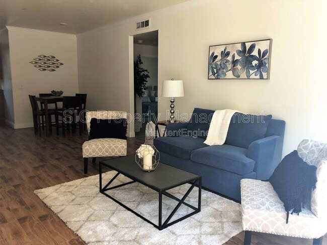 Building Photo - 10215 Tujunga Canyon Blvd Unit 106