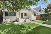 Outside -front yard -a - 1168 N Westmoreland Ave Unit House