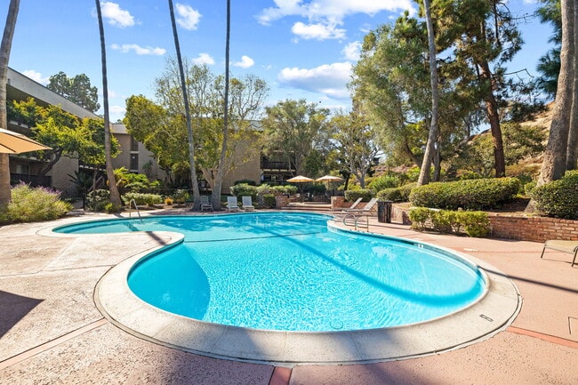 Building Photo - 6314 Friars Rd Unit 102