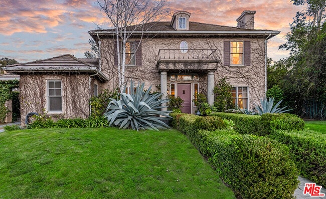 Photo - 3470 Consuelo Dr House