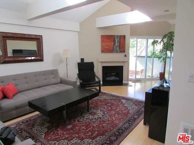 Photo - 1127 12th St Unit 301