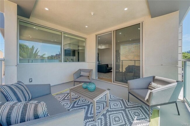 Photo - 1148 N Detroit St Unit 3a,