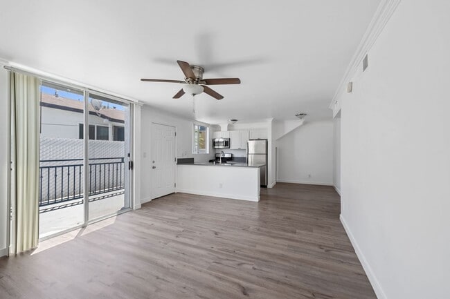 Photo - Spacious 2-Bed / 2-Bath Apartment in Prime Hollywood Location Unit Barton #201