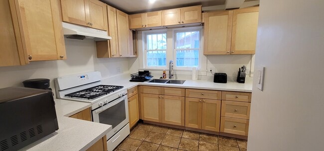 Photo - 16508 S Menlo Ave