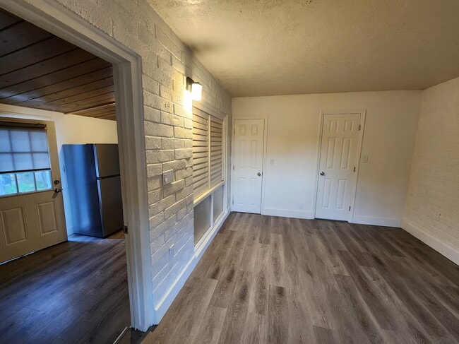 Photo - 155 E 15th Ave