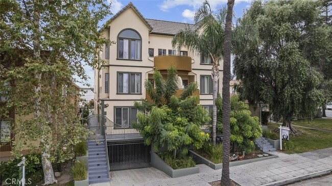 Building Photo - 231 E Burbank Blvd Unit 107