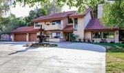 Photo - Spacious 5-Bedroom Home for Rent in Prime ...