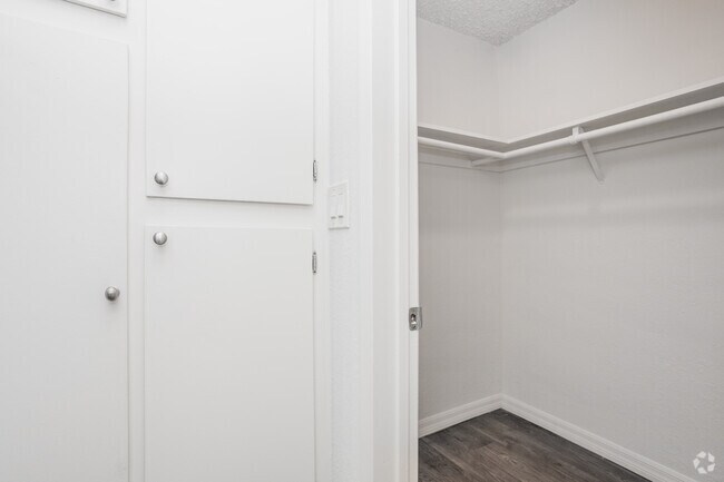 Studio 465-520 SF - Mitchell Arms