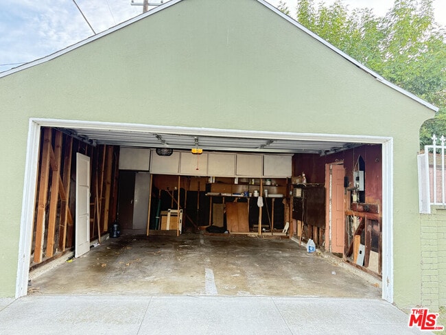 Photo - 3760 Wellington Rd