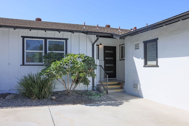 Photo - 8751 Chantilly Ave