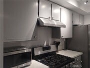 Photo - 149 W 6th St