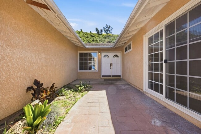 Photo - 2958 Rosette Ave