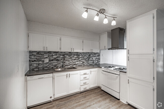 Interior Photo - Villa Pacific Townhomes